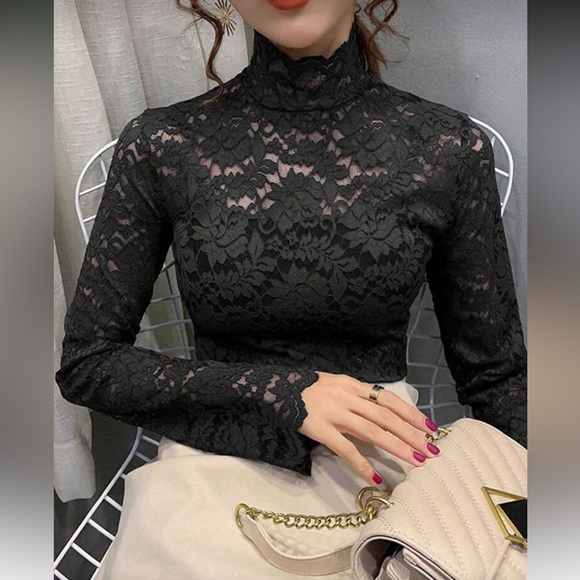 Elegant Black Lace Long Sleeve Top - Picture 5 of 6